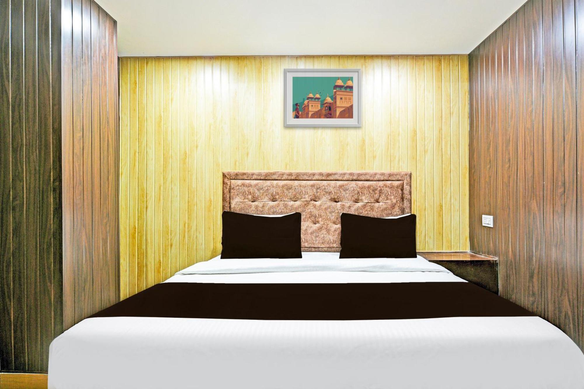Hotel O Lavish 法里达巴德 外观 照片